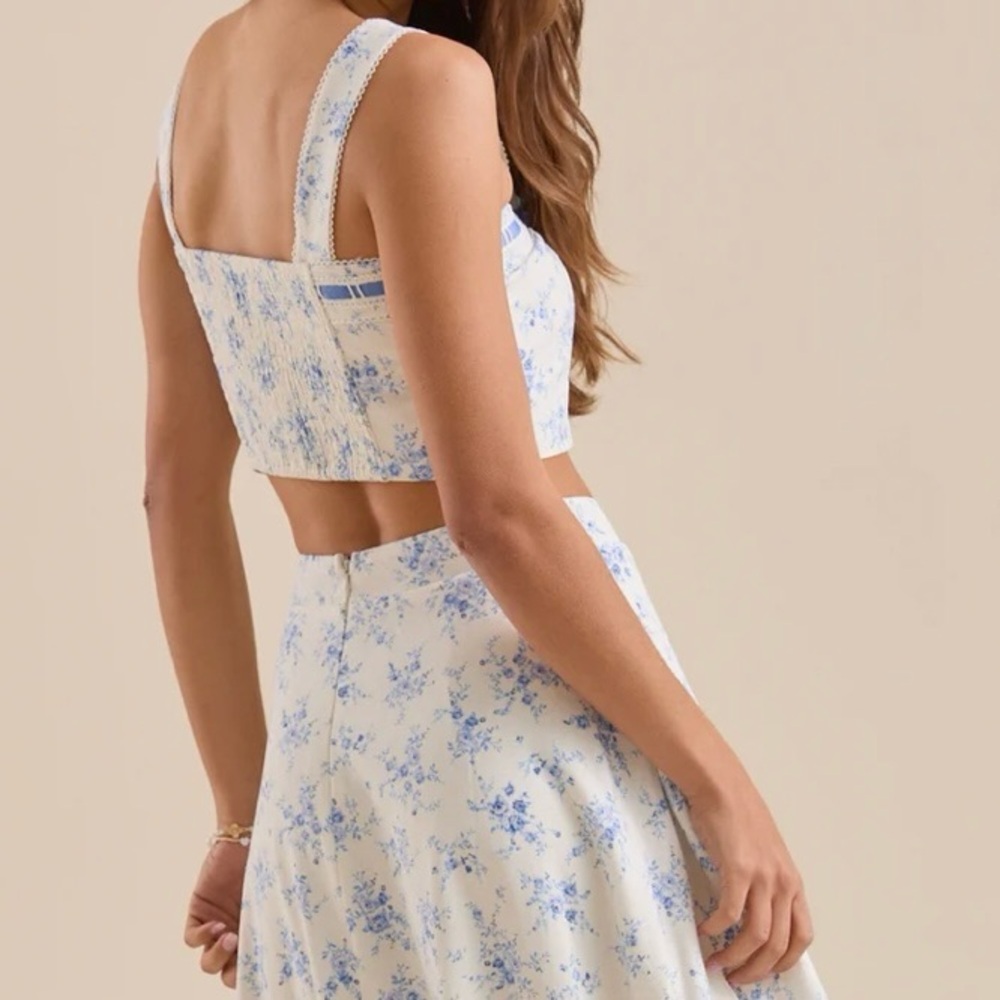 NEW Altar’d State Blue Floral Crop Top Size Large NWT - Picture 5 of 9